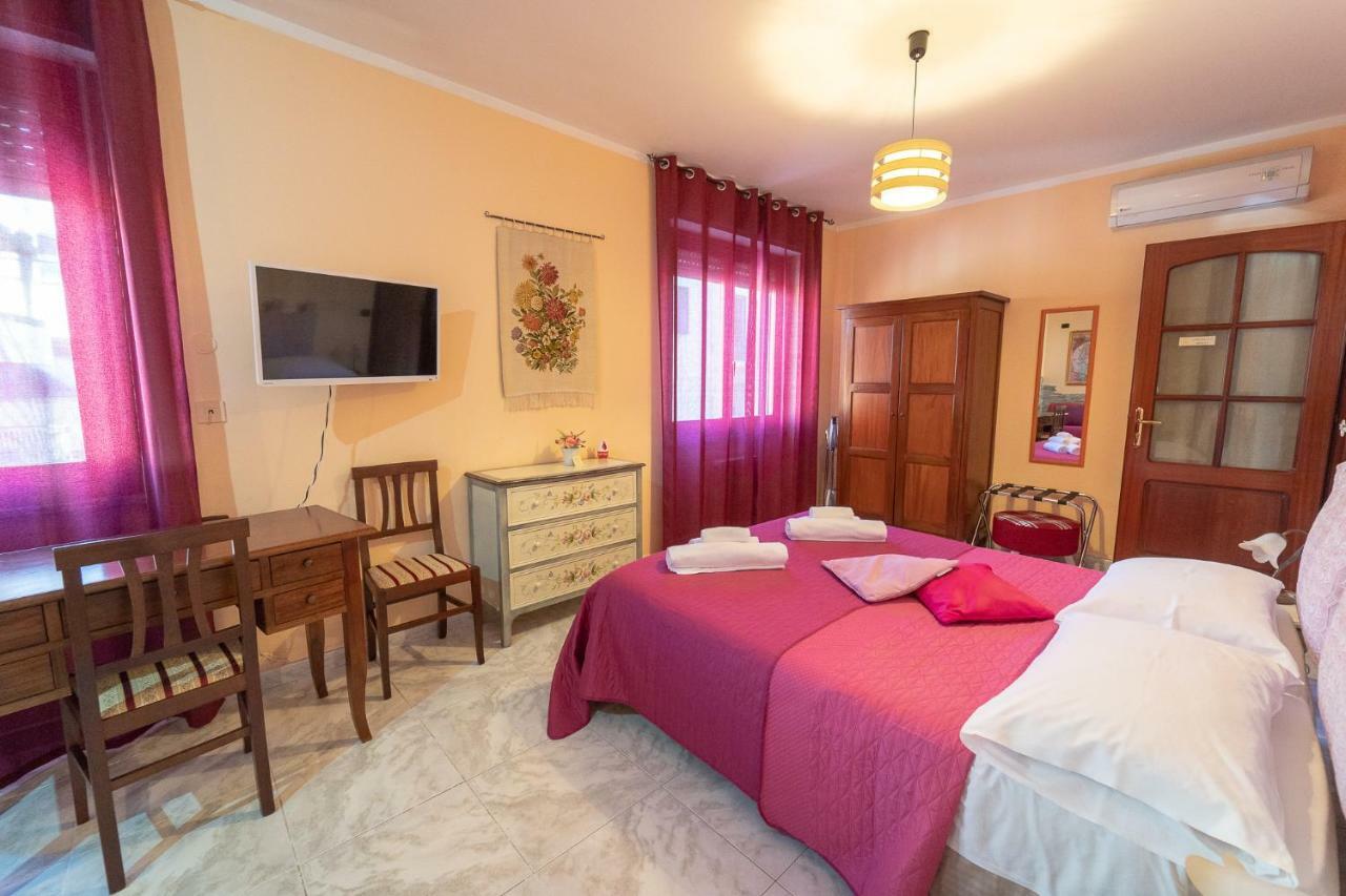 La Rosa - Elegant Rooms Sassari Extérieur photo